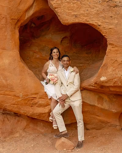Wedding couple at Valley of Fire Heart Rock formation
