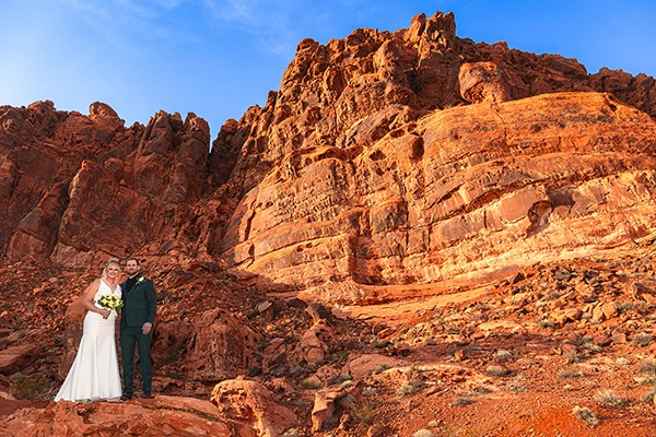 Bride and groom at the open-air Wedding Center inside Valley of Fire State Park